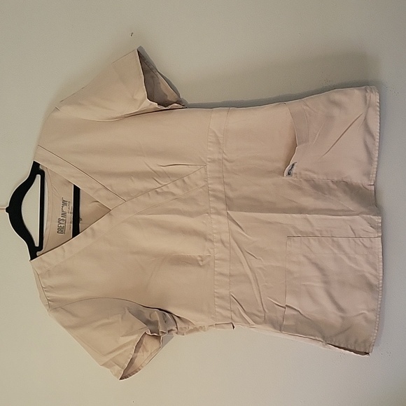 2/$15 Greys Anatomy 3 pocket Mock Wrap in Beige - Picture 1 of 6